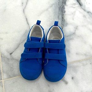 Boys Gap tennis shoes